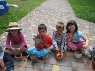 I bambini preparano la terra