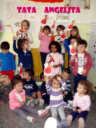 Tata Angelita Gruppo di bambini con la tata
