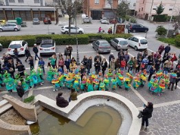 un anno di I bambini in sfilata